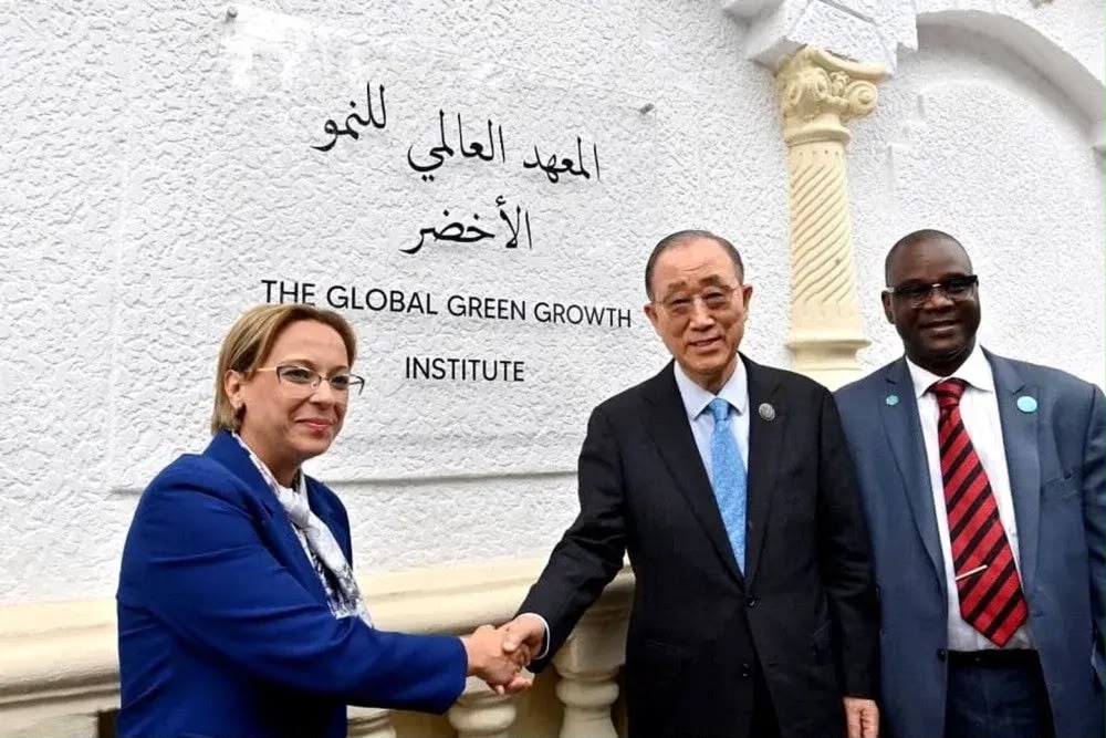 Photo: Africanews CAF 2025 : l'Algérie dénonce le sacre du Maroc sur tapis vert